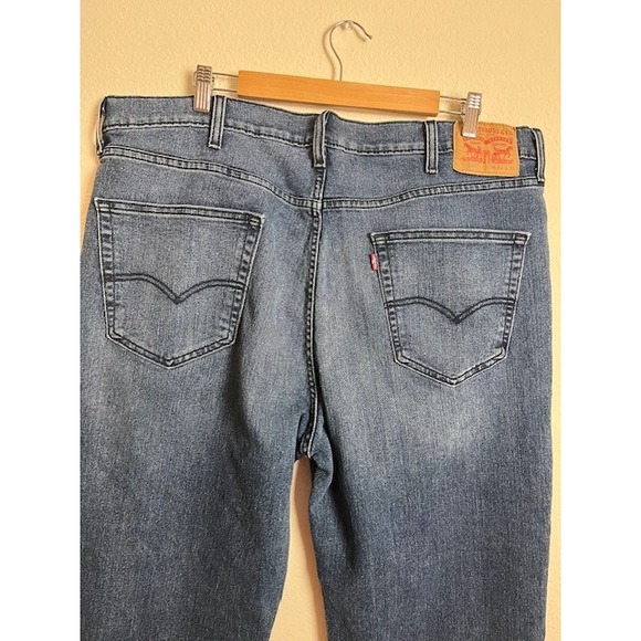 Levis 550 Mens 42x32 Relaxed Fit Jeans Medium Wash Denim Comfort Casual Workwear - Picture 5 of 12